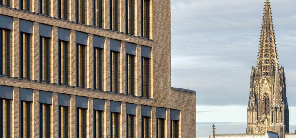 1900x900 02 Zuerich Campus Messecity Koeln News Tonwerk Klinker