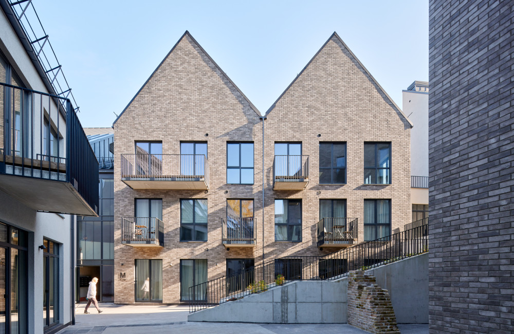 232407010016 Renesanso Vilnius LTU Brick Loft Taupe 01