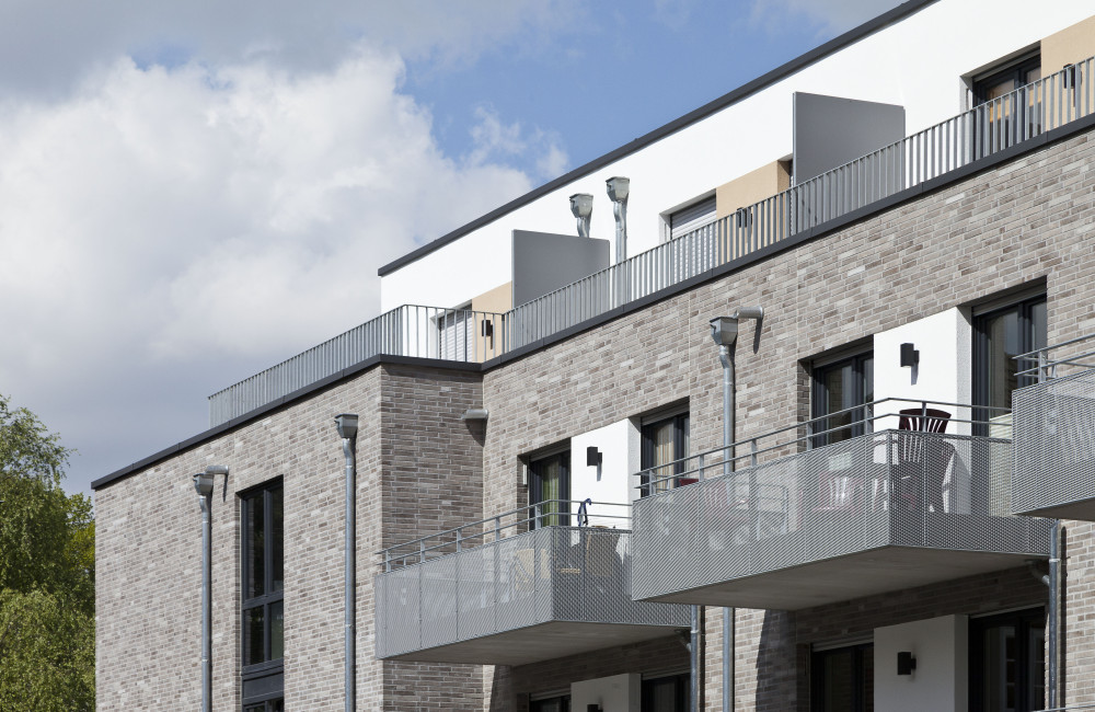 232905800003 Carree der Begegnung Troisdorf DE BK Capri 01