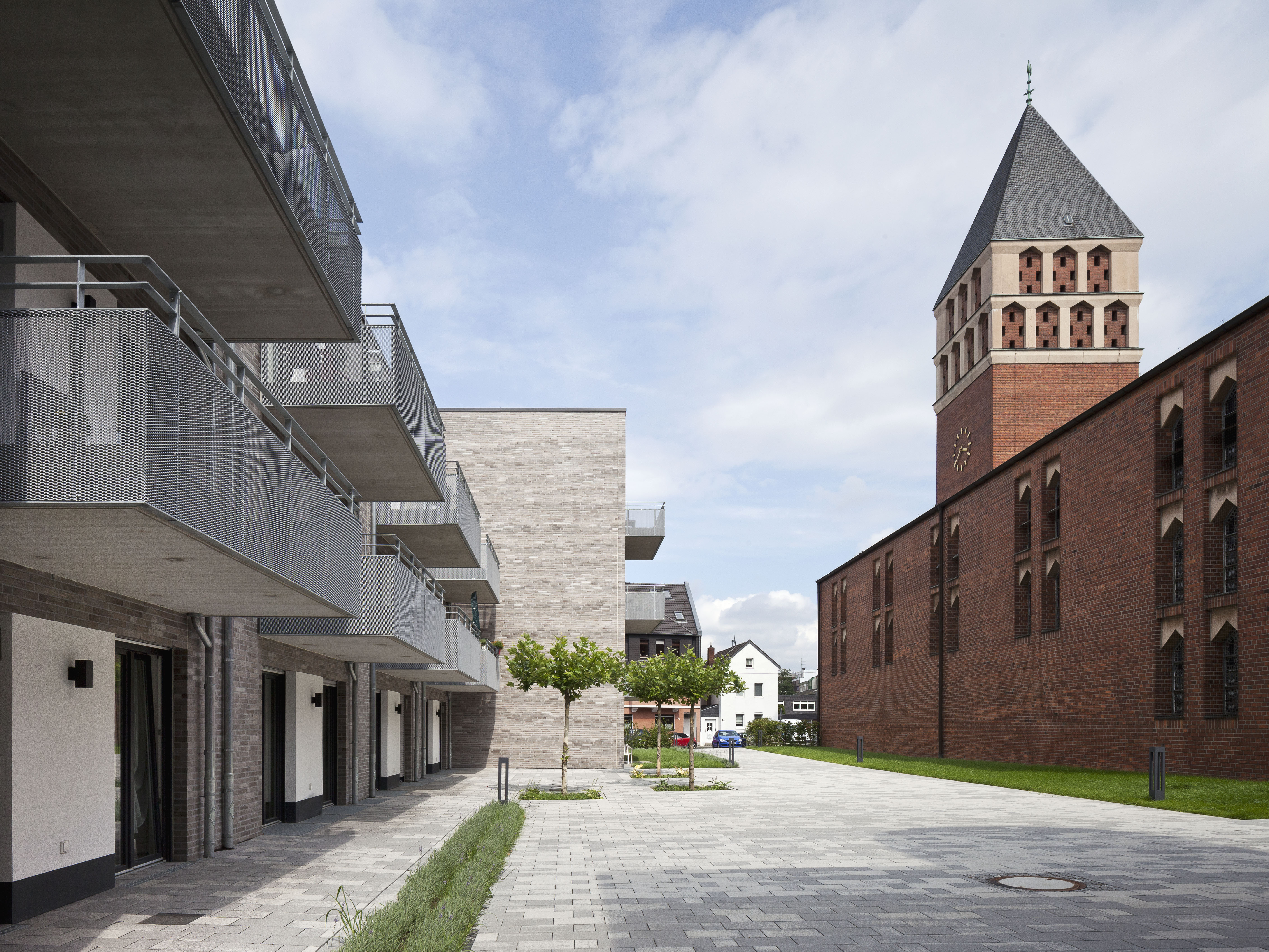 232905800003 Carree der Begegnung Troisdorf DE BK Capri 03