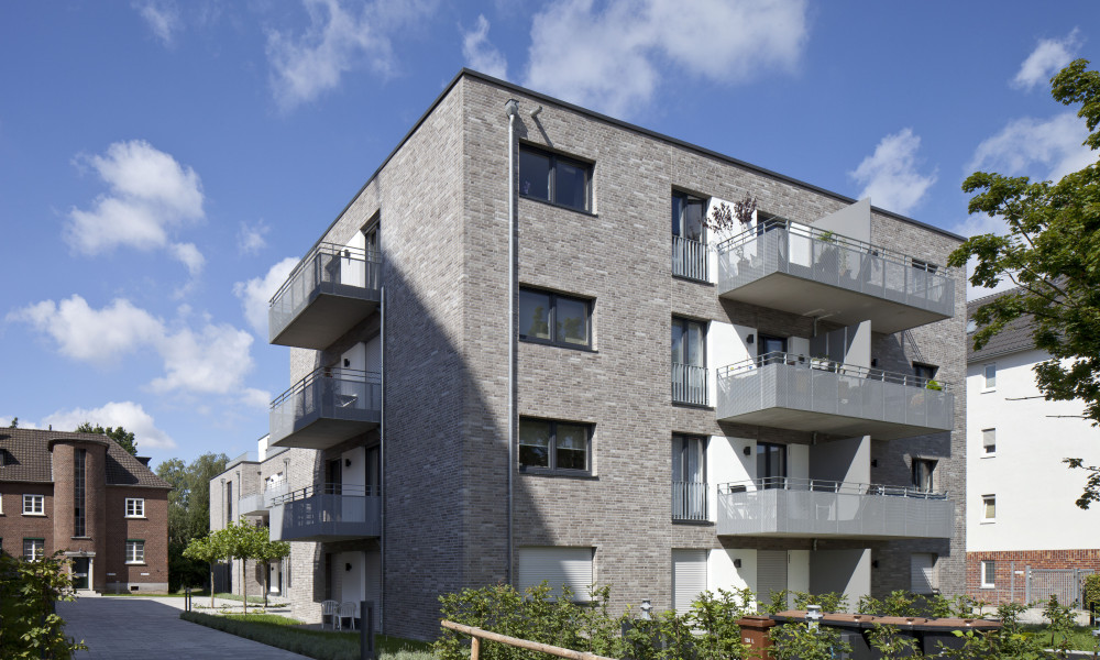 232905800003 Carree der Begegnung Troisdorf DE BK Capri 04