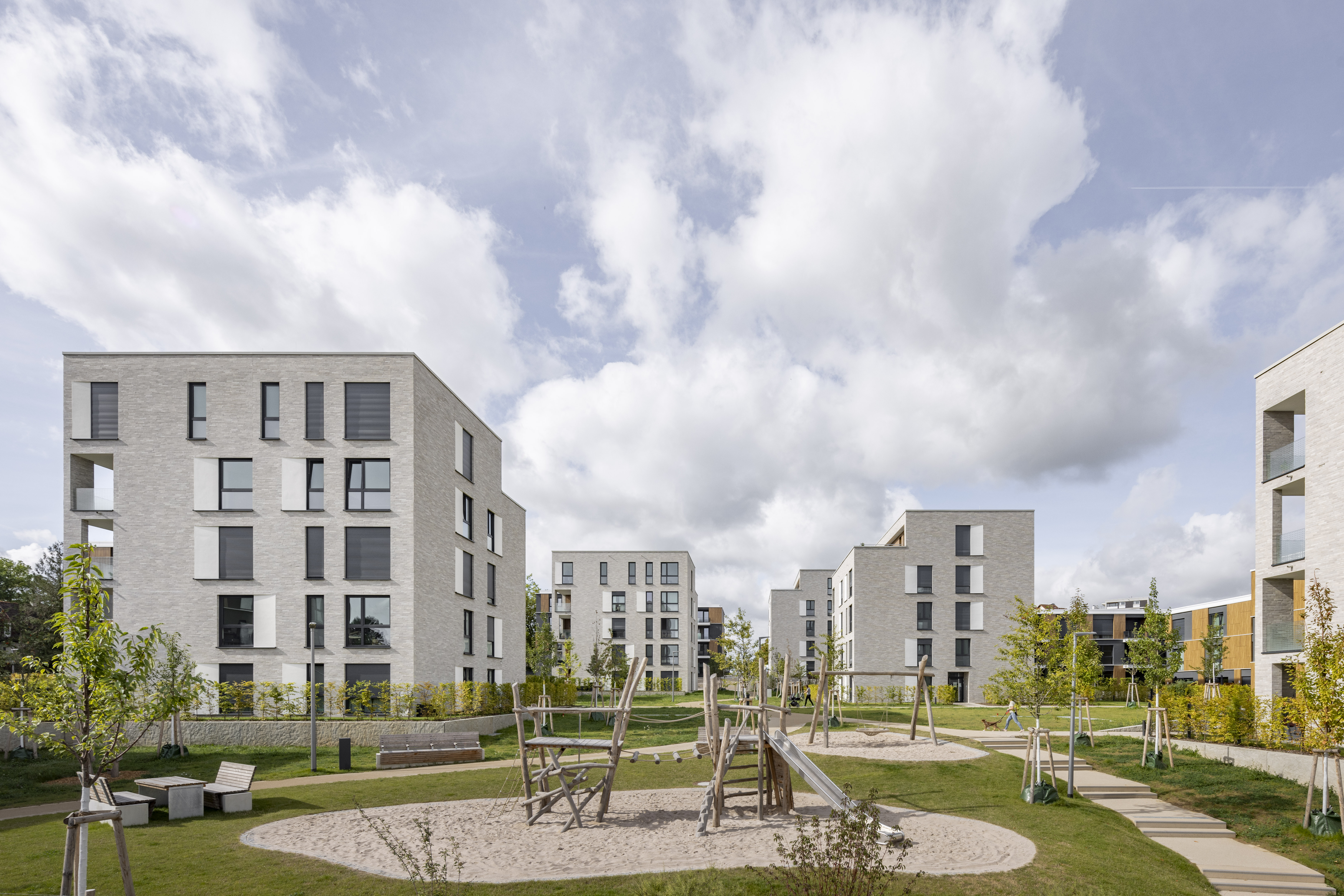 232905800033 Pandion Leon Leonberg DE BK Kansas 03