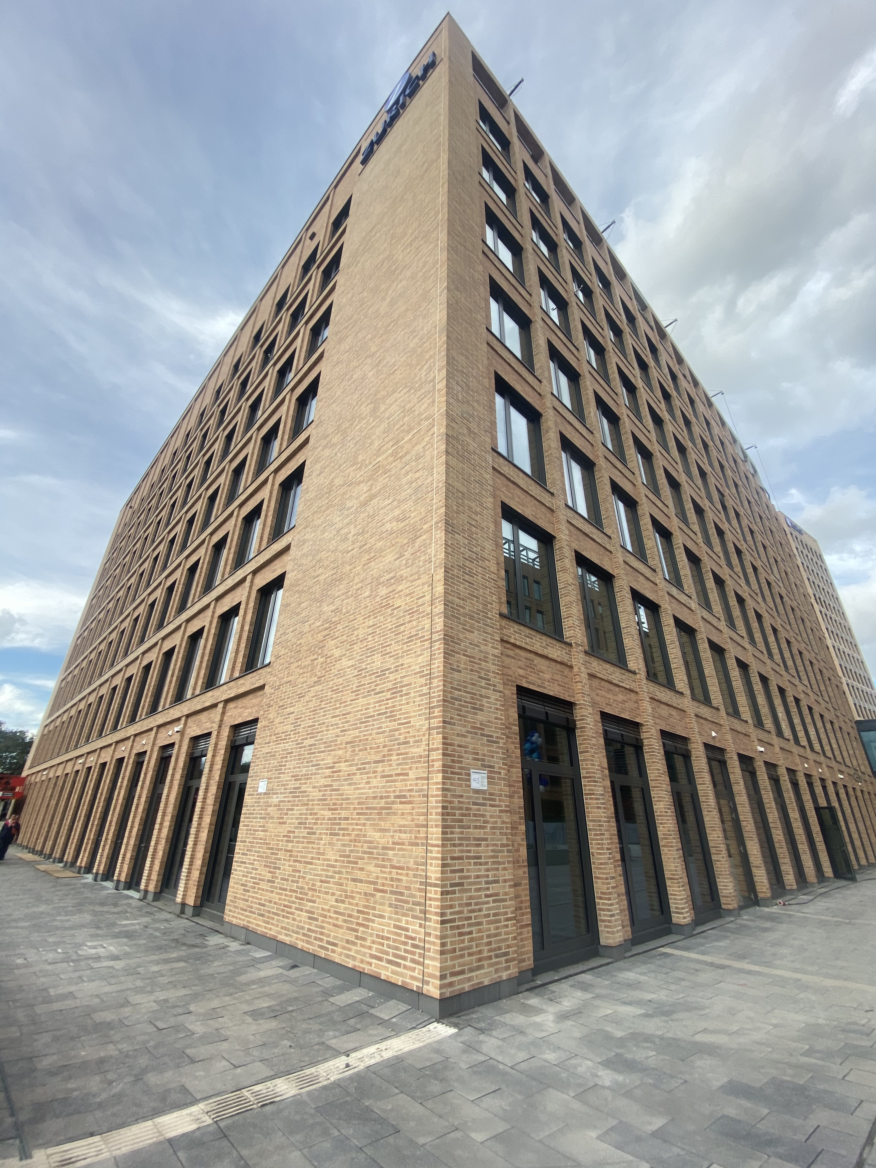 232905800038 Zurich Campus Messecity Koeln DE BK San Remo 05