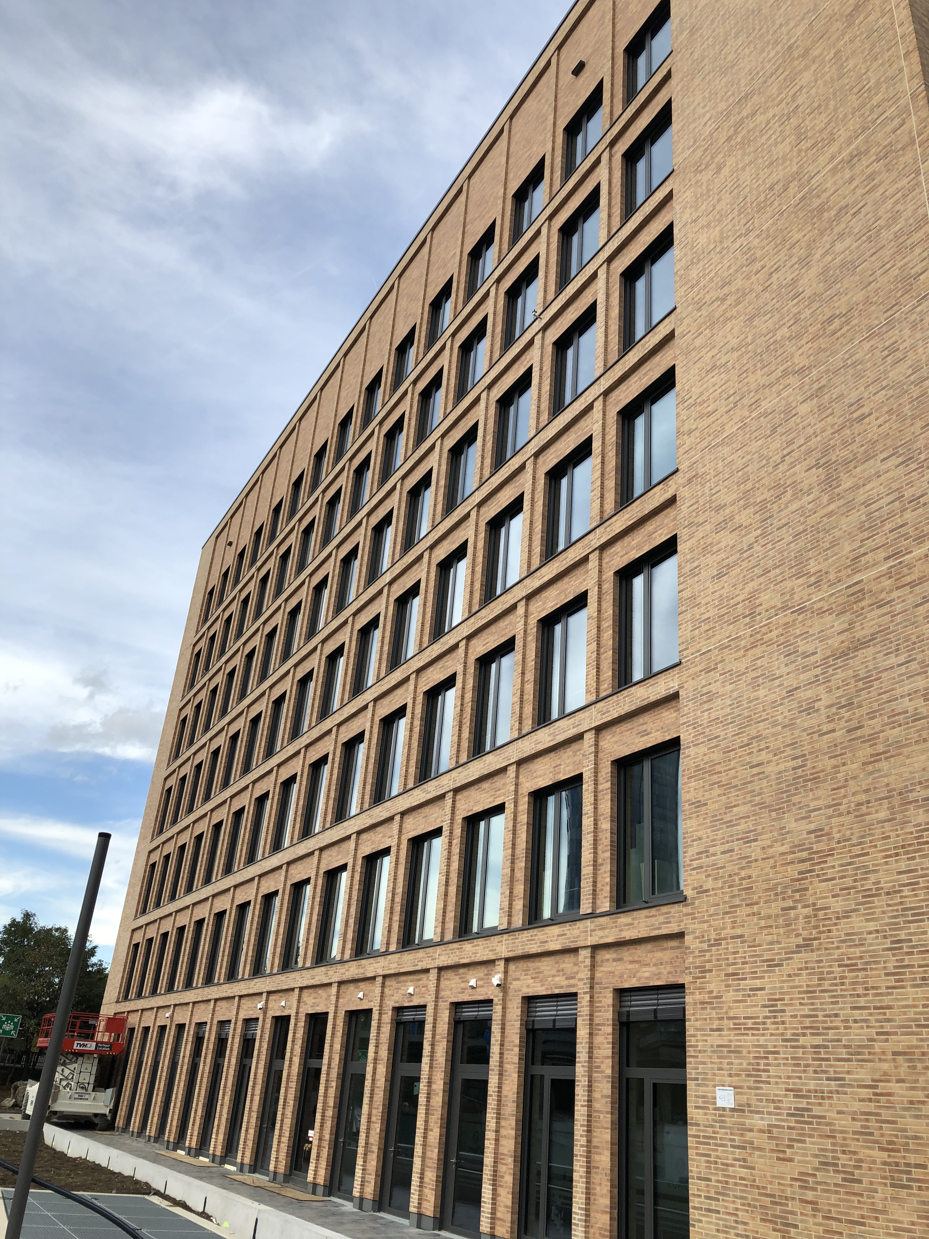 232905800038 Zurich Campus Messecity Koeln DE BK San Remo 14