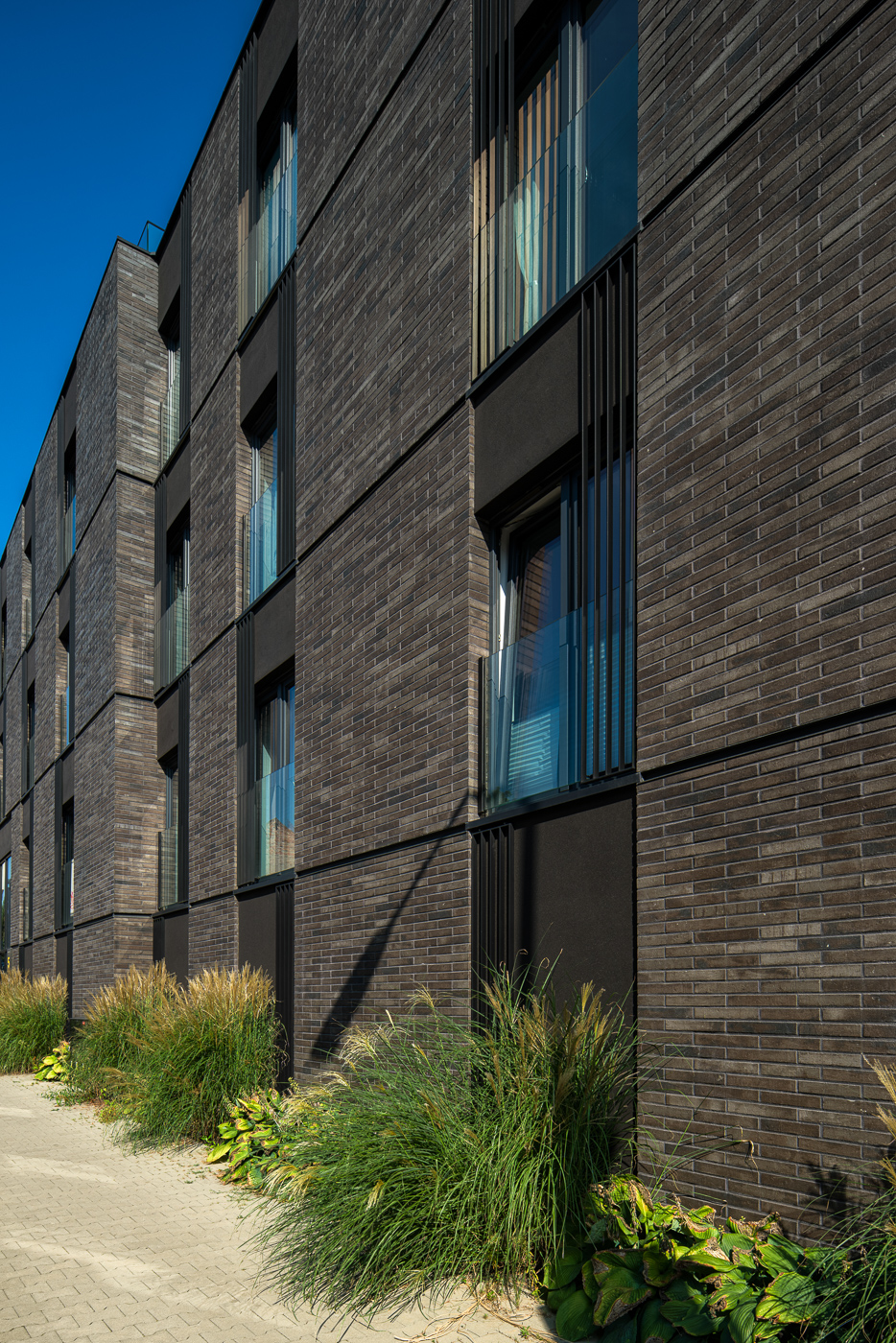 233605800005 Brick House Krakau PL Bergamo 05