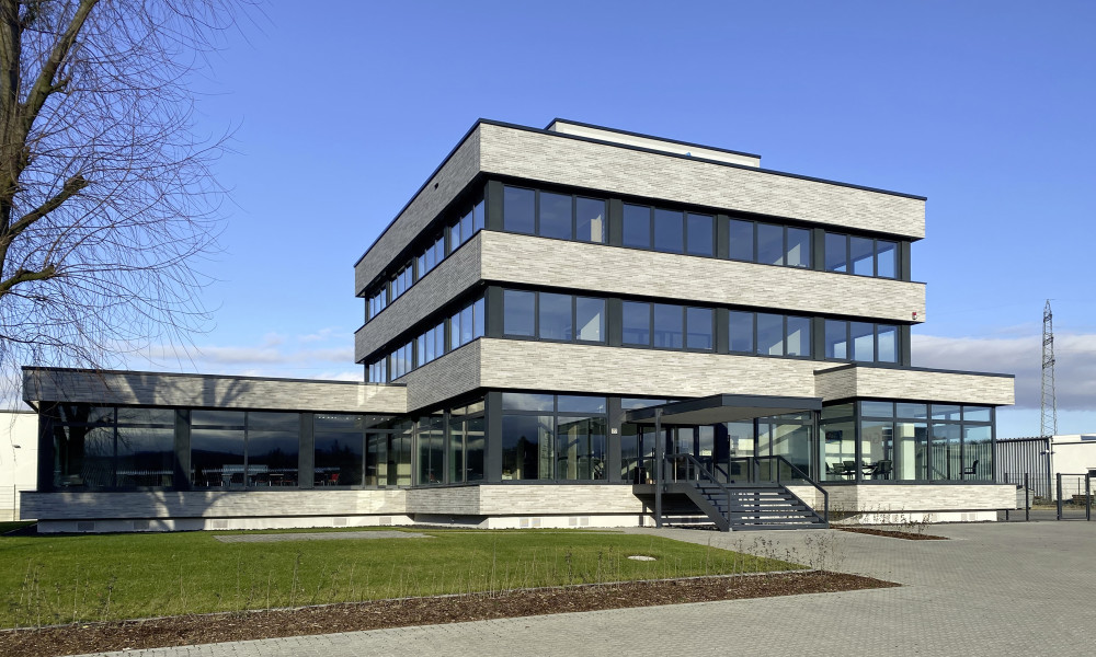 234704800035 Interbau Blink Ransbach Baumbach DE Grande Argento 03