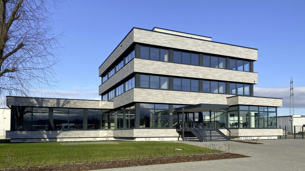 234704800035 Interbau Blink Ransbach Baumbach DE Grande Argento 03